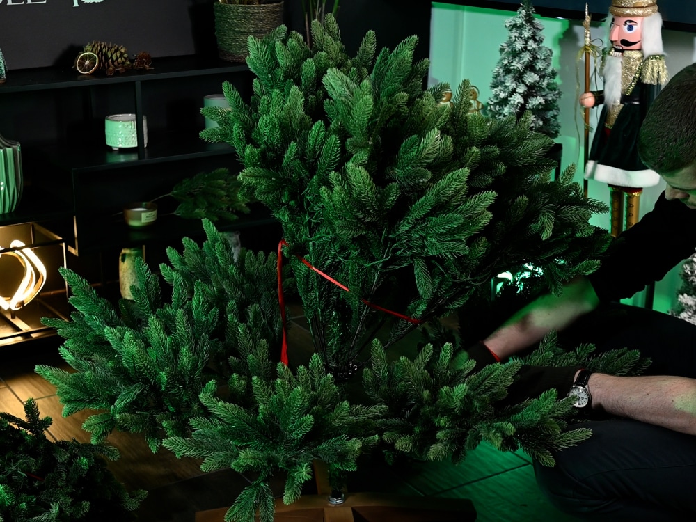 Hochgebundene Astkraenze