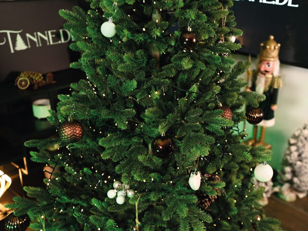Geschmückte Nordmanntanne