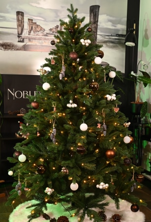 Platz 2 im künstlichen Weihnachtsbaum Test, VIVANNO Nordmann